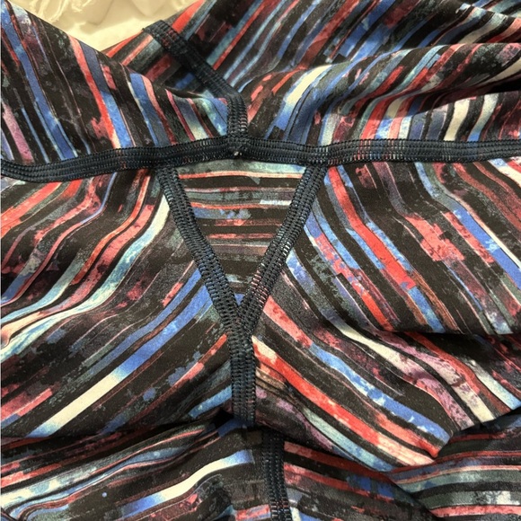 Lululemon Fast and Free Tight Nulux, Hinshu Alpine White Multi. Size 6 - Picture 12 of 16